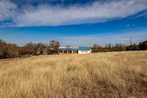 76 Indian Spgs, Kerrville, TX 78028