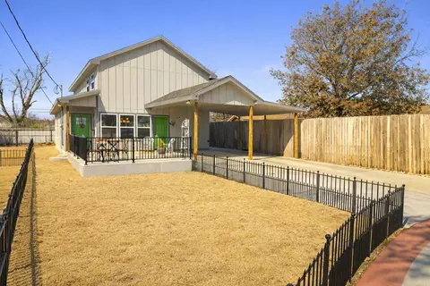 501 N Burleson, Kerrville, TX 78028