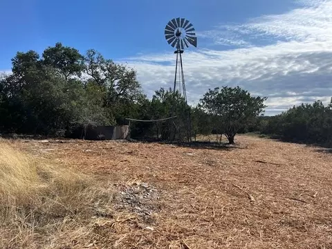 575 Yellowstone Ln, Hunt, TX 78024
