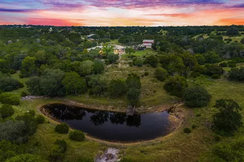 2000 Calcote Rd, Kerrville, TX 78028