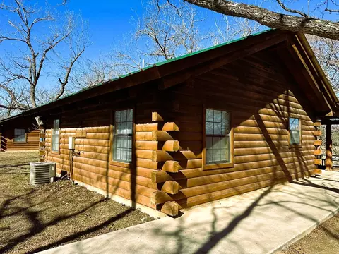 Exterior - 98 Red Wright Rd, Leakey, TX 78873 photo 2 of 15