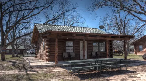 98 Red Wright Rd, Leakey, TX 78873