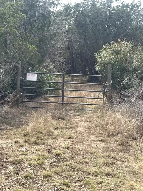 774 Brushy Crk, Concan, TX 78838