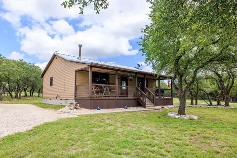 221 Coyote Trl, Harper, TX 78631