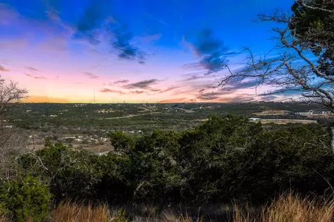 153 Center Oaks Ct, Kerrville, TX 78028