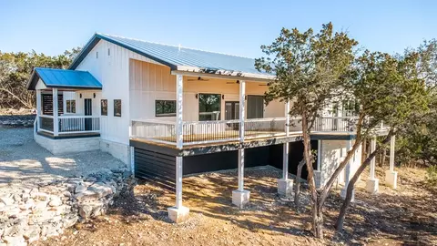 183 Wood Trl, Kerrville, TX 78028