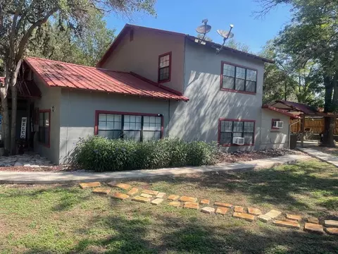 407 N Nueces St, Camp Wood, TX 78833