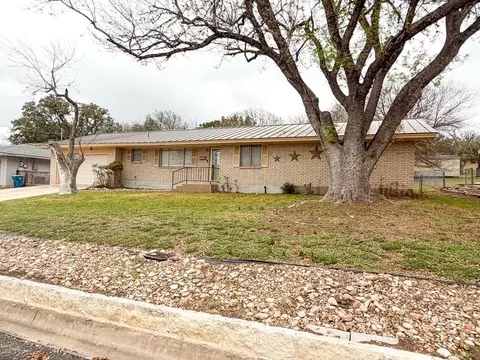 1120 Nancy Beth Dr, Kerrville, TX 78028
