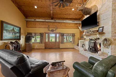 Living - 1065 B And R Rnch, Utopia, TX 78884 photo 1 of 1