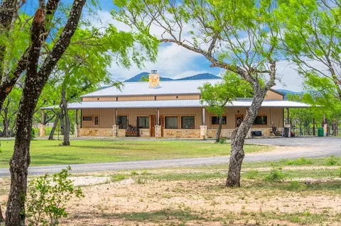 1065 B And R Rnch, Utopia, TX 78884