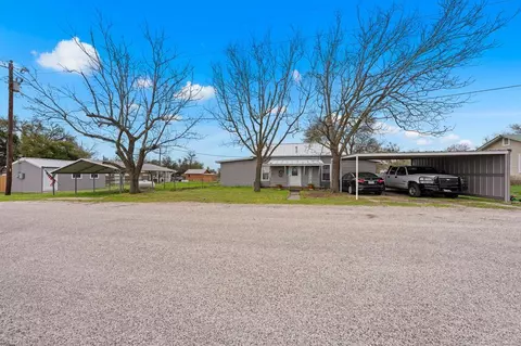 133 Myrtle Ave, Harper, TX 78631