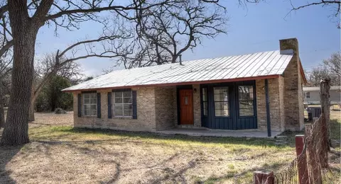 311 Patterson Creek Rd, Leakey, TX 78873