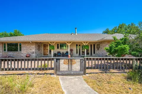 113 Indian Blf, Kerrville, TX 78028