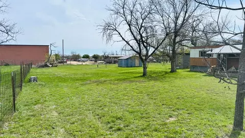 1115 S Thiele Ln, Fredericksburg, TX 78624