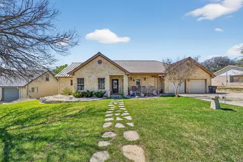 204 W Red Oak Ln, Ingram, TX 78025