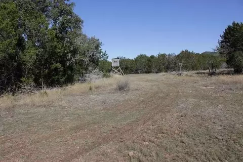 317 Swayze Rd, Utopia, TX 78884 photo 4