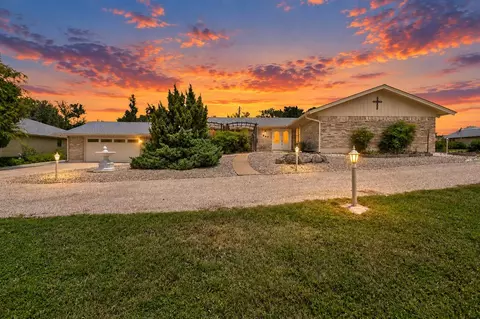 307 Westway Dr, Kerrville, TX 78028