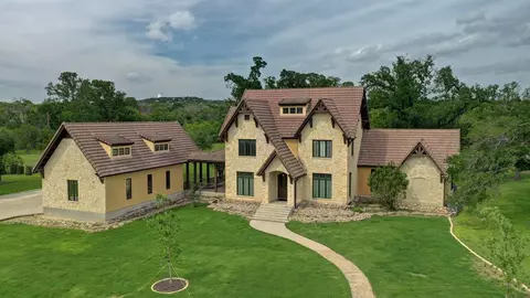 1104 Lois St # -B, Kerrville, TX 78028