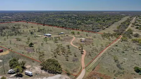 1443 Gina Rd, Harper, TX 78631