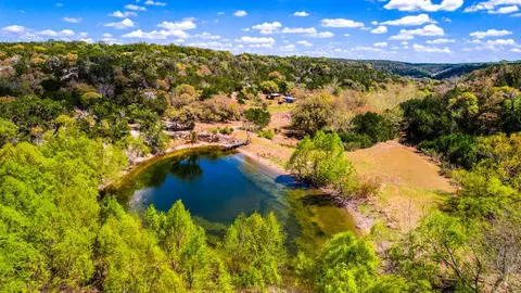 150 Coker Holw, Kerrville, TX 78028