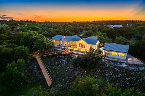 364 Wolf Creek Rd, Fredericksburg, TX 78624