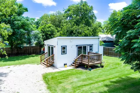 1220 Aransas St, Kerrville, TX 78028