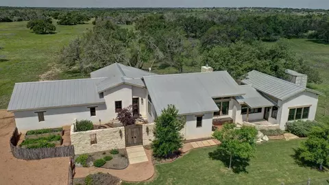 2178 S Ranch Rd 783, Harper, TX 78631