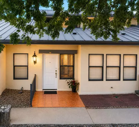 220 E Apt 10 E Riverhill Club Ln, Kerrville, TX 78028