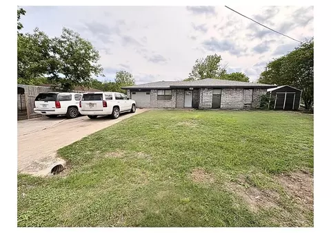 407 Peterson Dr, Kerrville, TX 78028