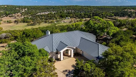 426 Treasure Hls, Kerrville, TX 78028