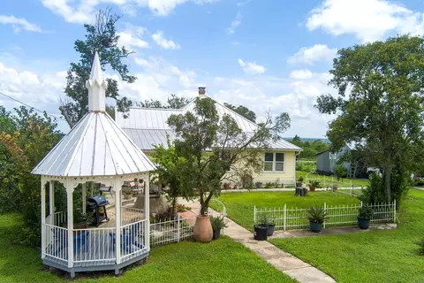 Exterior - 4515 Stapper Rd, Saint Hedwig, TX 78152 photo 10 of 10
