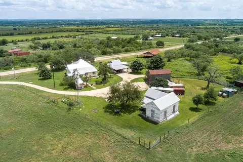 View/Area - 4515 Stapper Rd, Saint Hedwig, TX 78152 photo 7 of 13