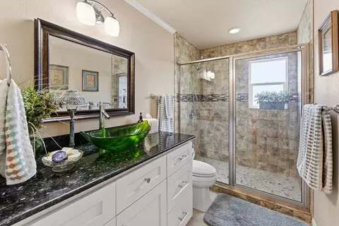 Bath - 4515 Stapper Rd, Saint Hedwig, TX 78152 photo 5 of 5