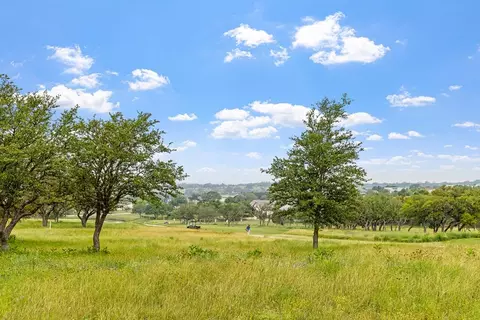 2009 Club House Rd, Kerrville, TX 78028