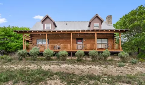 1341 Ranchero Rd, Kerrville, TX 78028