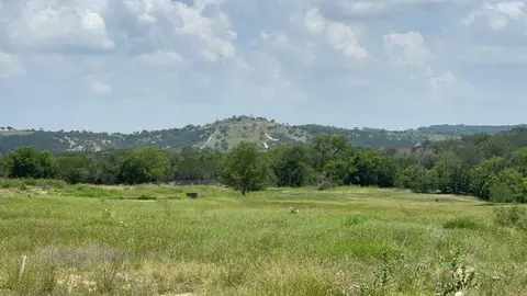 4470 Comanche Trace Dr, Kerrville, TX 78028