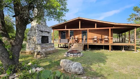 11695 Cr 350, Barksdale, TX 78828