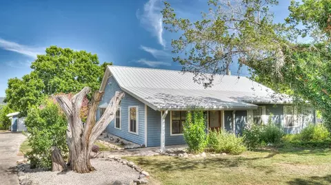 181 Leinweber Rd, Leakey, TX 78873