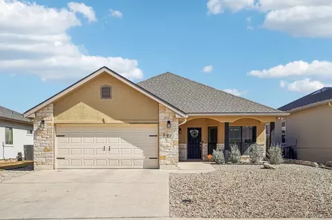 1911 N Weston Loop, Kerrville, TX 78028