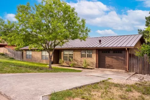 803 Smokey Mountain Dr, Kerrville, TX 78028