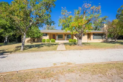 133 Royal Oaks Rd, Kerrville, TX 78028