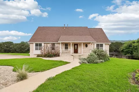 604 W Crest Dr, Kerrville, TX 78028