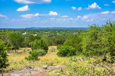 853 Elm Rdg, Fredericksburg, TX 78624