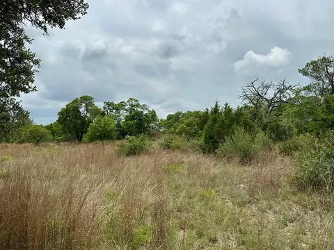 101 Sister Crk, Comfort, TX 78013
