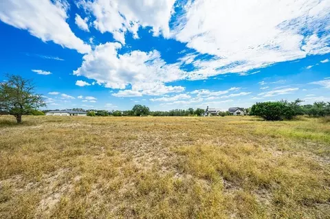 4233 E Stone Creek Cir, Kerrville, TX 78028