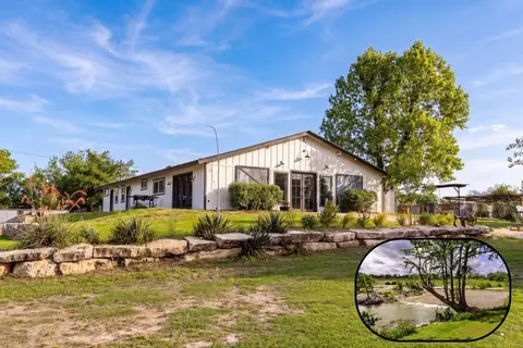 121 Simpson Rd, Comfort, TX 78013