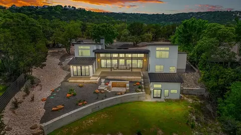 270 S Lehmann Dr, Kerrville, TX 78028