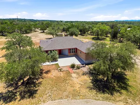 342 Chipman Ct, Bandera, TX 78003