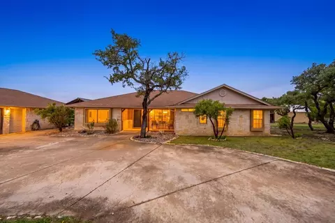 139 N Drew Ln, Kerrville, TX 78028
