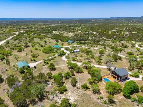 422 Johnson Rd, Bandera, TX 78003